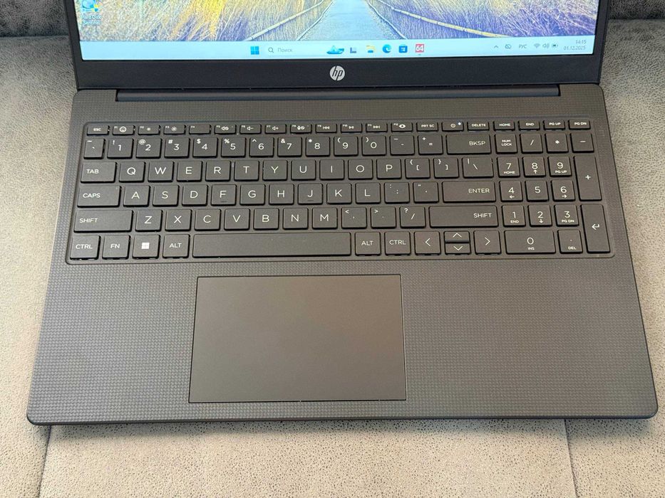 HP 15-FD000 + Core i7 1355U 8GB/256GB