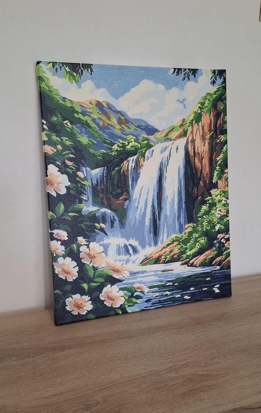 Продавам ръчно нарисувани картини.