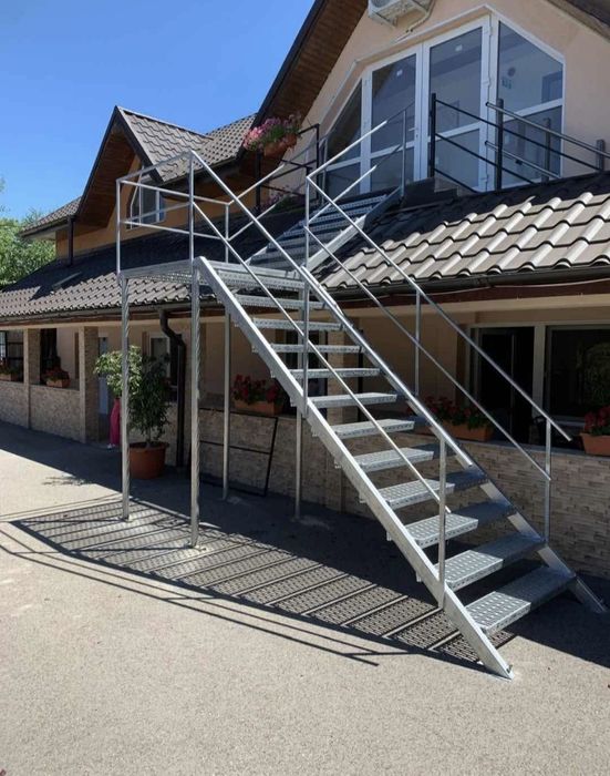 Scări zincate galvanizate