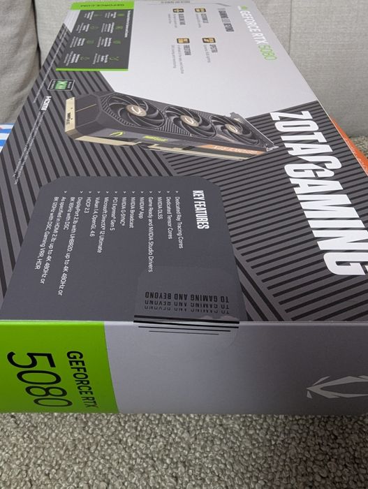 Vând placă video ZOTAC GAMING GeForce RTX 5080