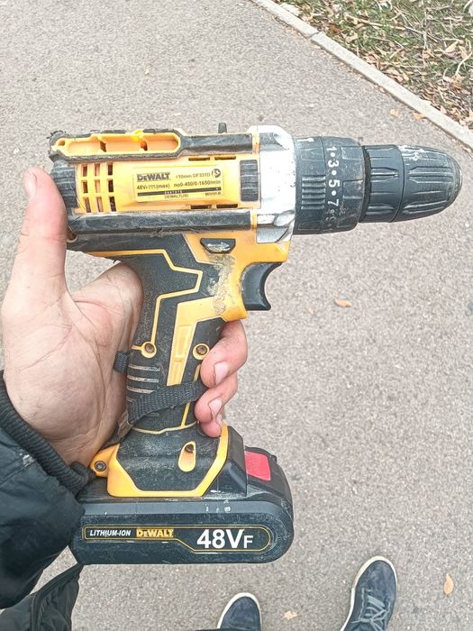 Продам шурапаверт Dewalt