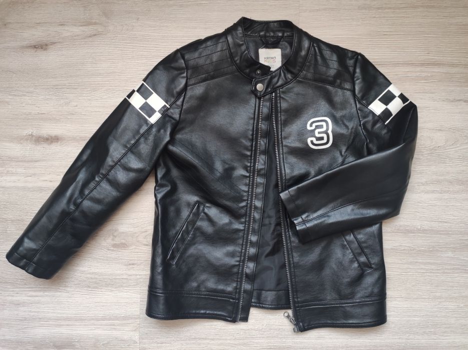Куртка на мальчика кожзам 9-10 лет