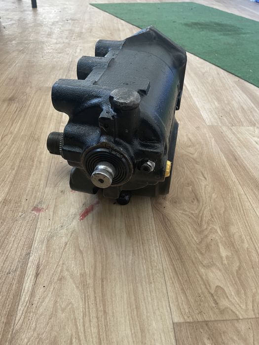 Pompa caseta directie volvo 8x4