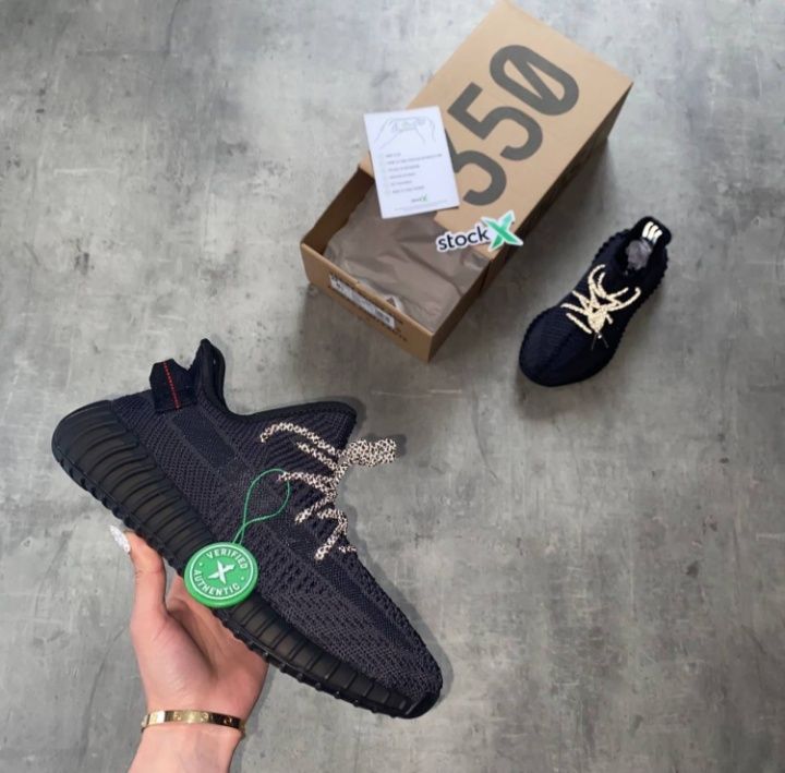 Adidas Yeezy boost 350 v2 black