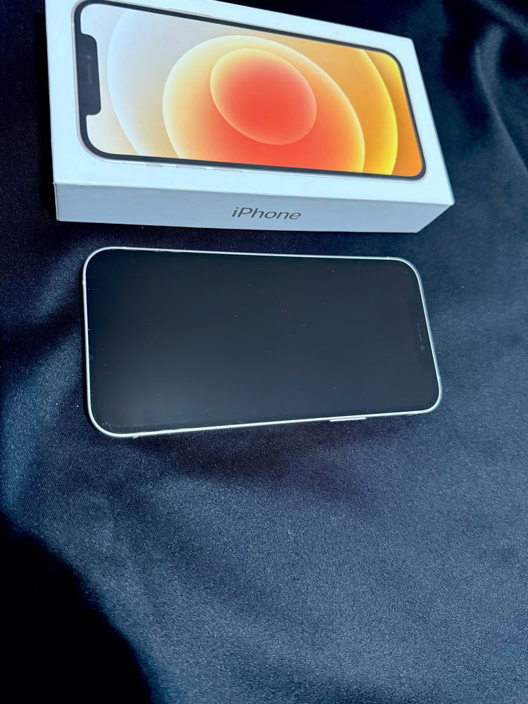iPhone Iphone 12 white Като НОВ