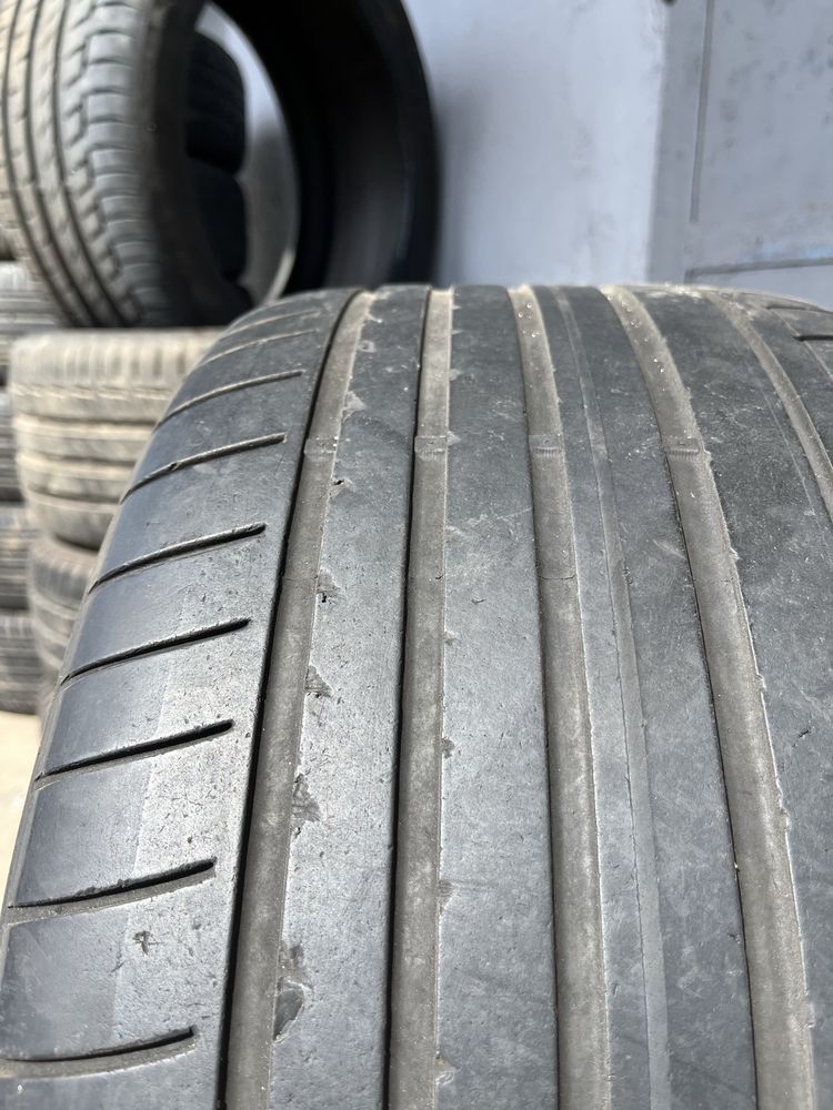 2 бр. летни гуми 275/30/20 Dunlop MFS DOT 3319 3 mm