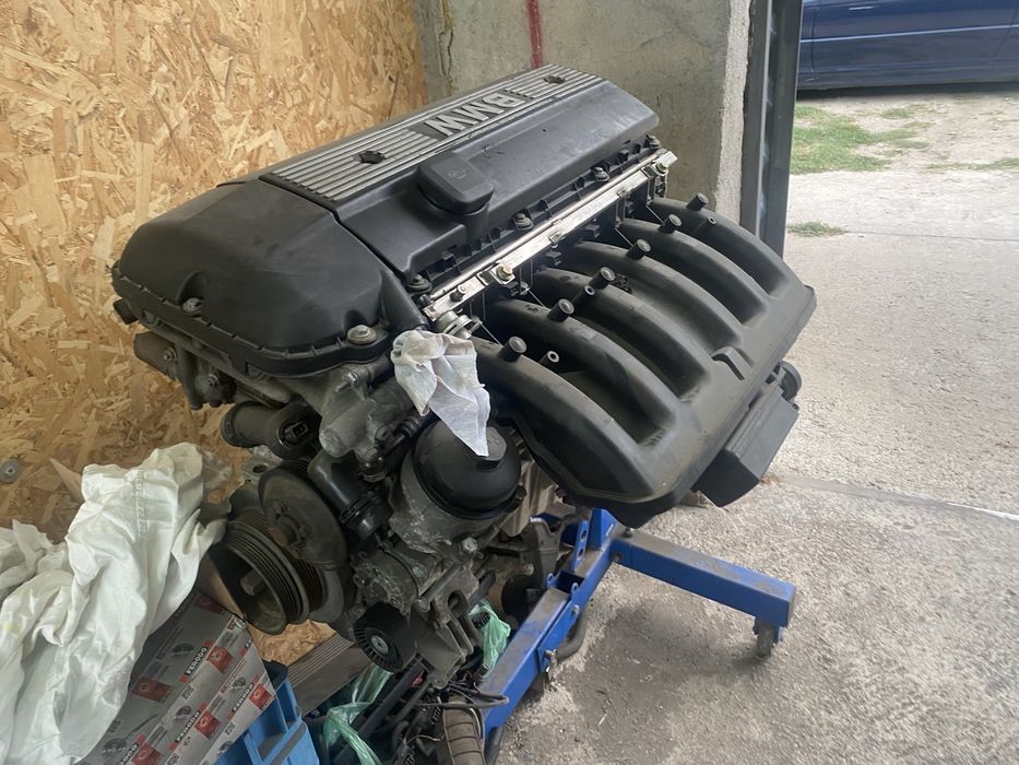 Двигтел BMW m52b28tu