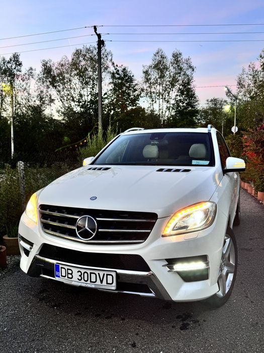 Mercedes ML 350 “Edition 1” Pachet AMG/Interior Designo/Trapă