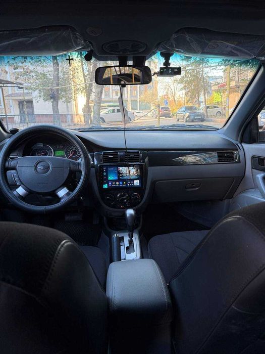 Продается Lacetti полный фул 2023 года в отличном состоянии