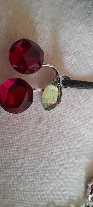 Colier Swarovski cu cirese sau mar  in cristal masiv