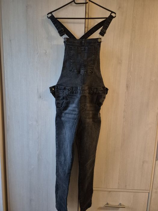 Vând salopeta mărimea 158