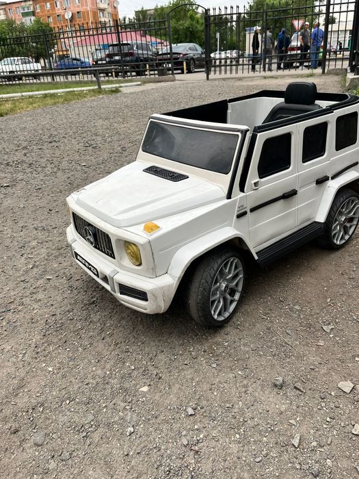 Продам детский электромобиль
