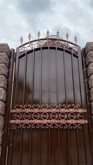 Профессиональная покраска ворот высококачественной краской