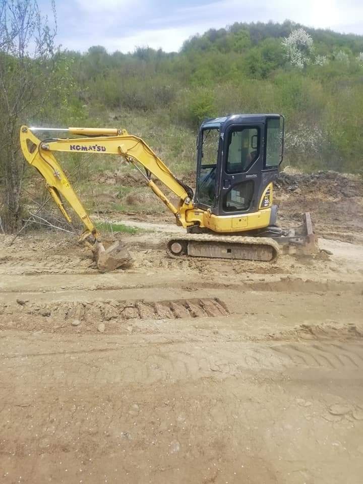 Închiriez execut lucrari cu miniexcavator excavator și buldoexcavator