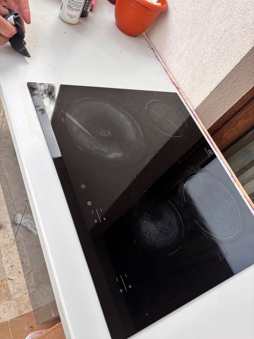 Vand  plinta electrică