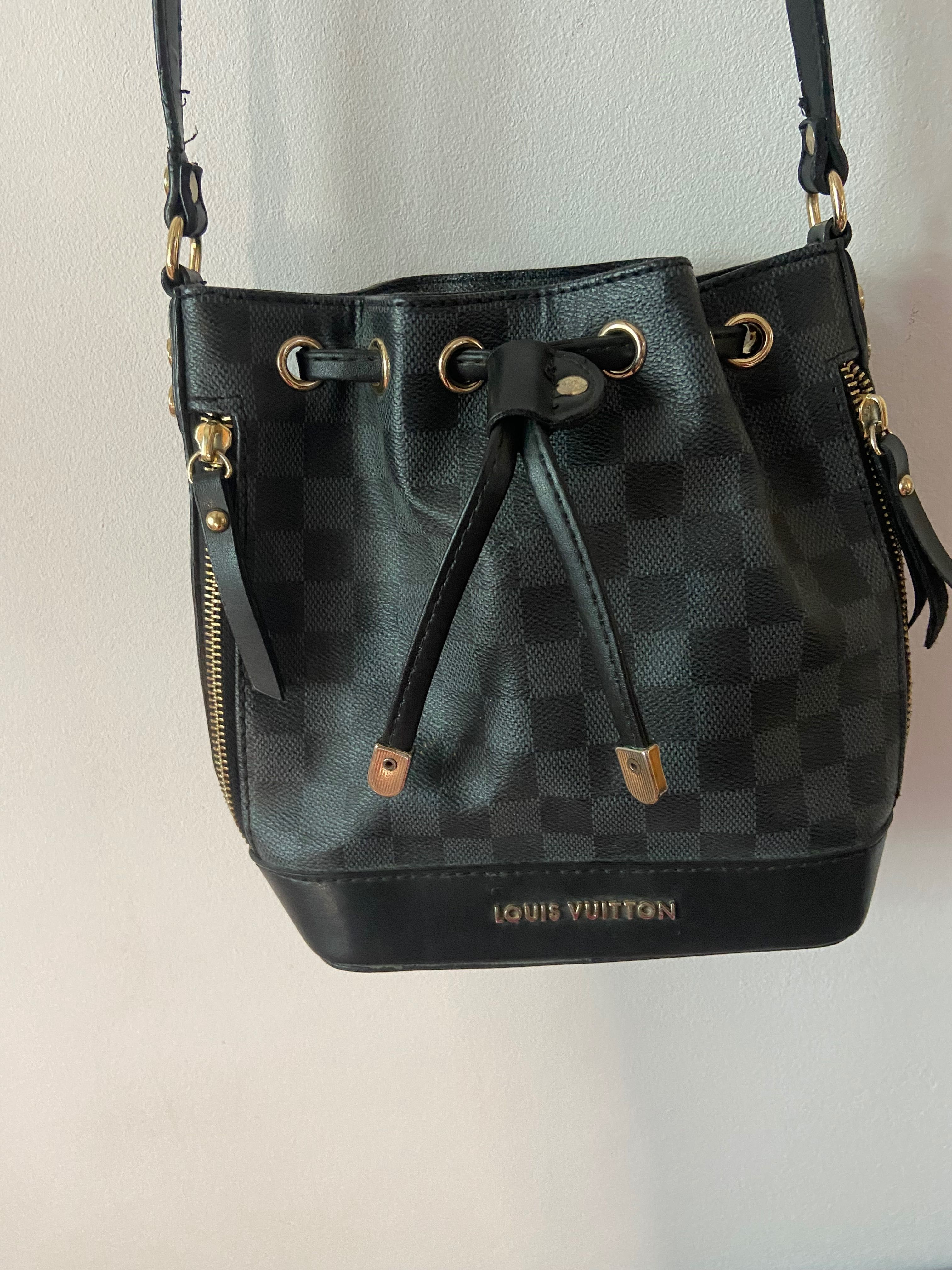 geanta louis vuitton