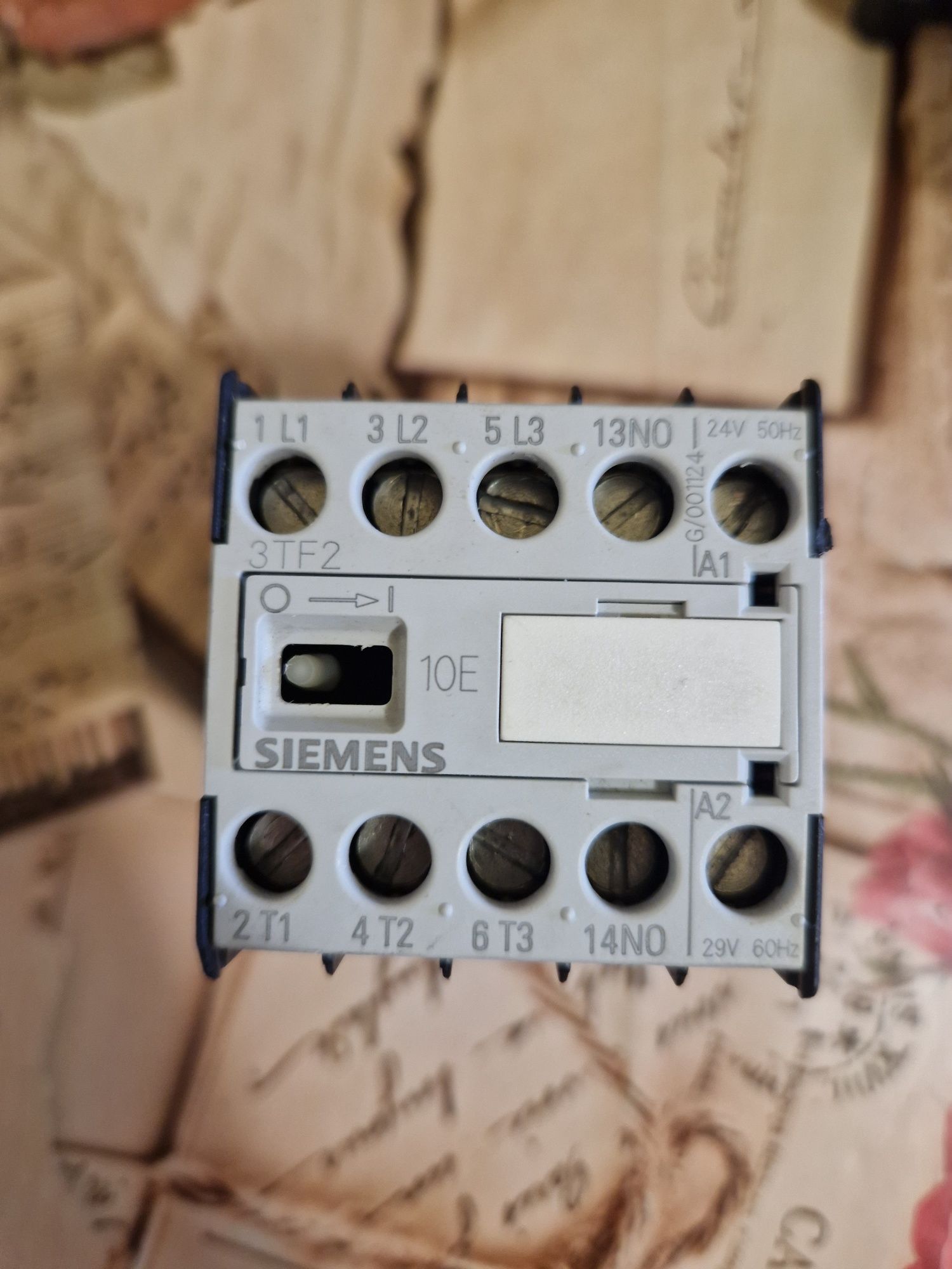 Contactori și Întrerupatori Siemens