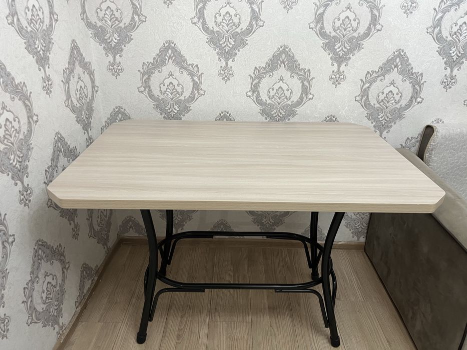 Стол обеденный, 120*80, железные  ножки
