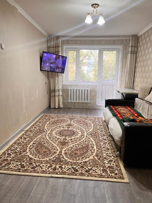 Продаю квартиру на 19 микр 2 ком