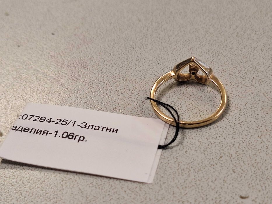 Златен пръстен 1,06гр.