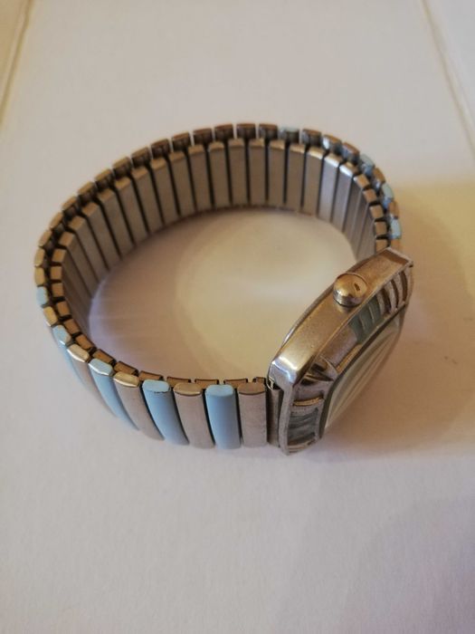 Дамски часовници без батерия