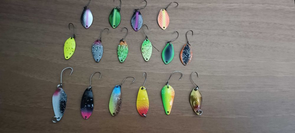 воблери и клатушки за пъстърва+органайзер/класьор/