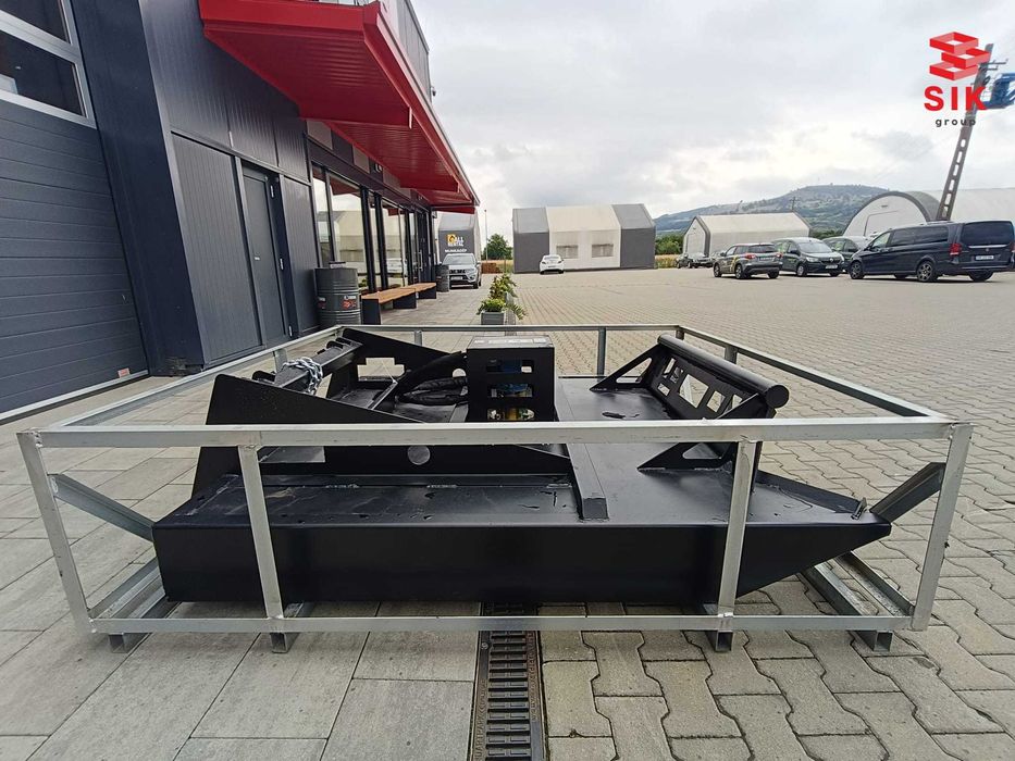 Dispozitiv tuns iarbă pentru mini încărcătoare Bobcat – produs nou