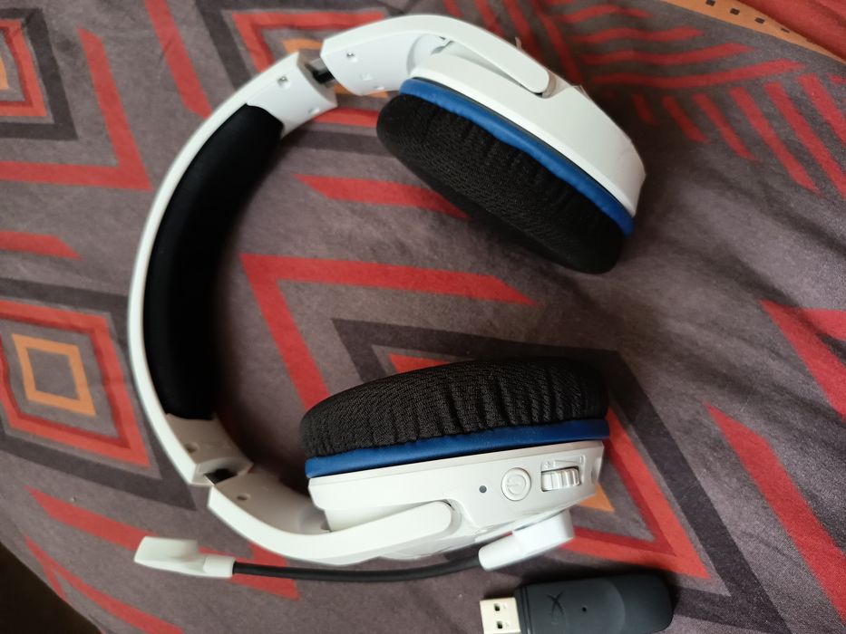 Casti HyperX Cloud Stinger Core wireless impecabile