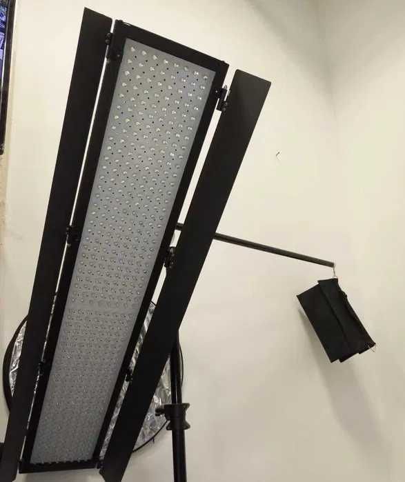 Светодиодный осветительный прибор Falcon Eyes киносвет