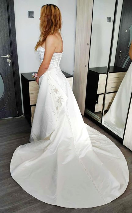 Булчинска рокля Dream Weavers Bridal