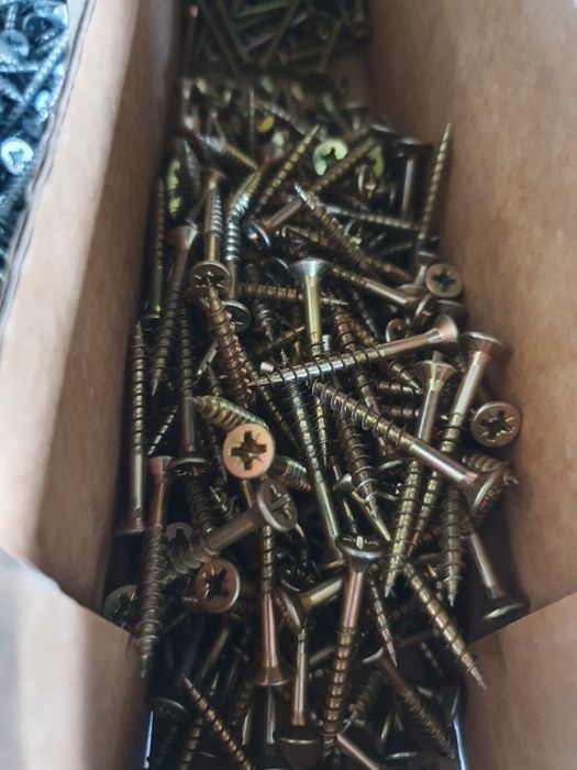 Suruburi pentru lemn cu cap inecat Tox sau Pz