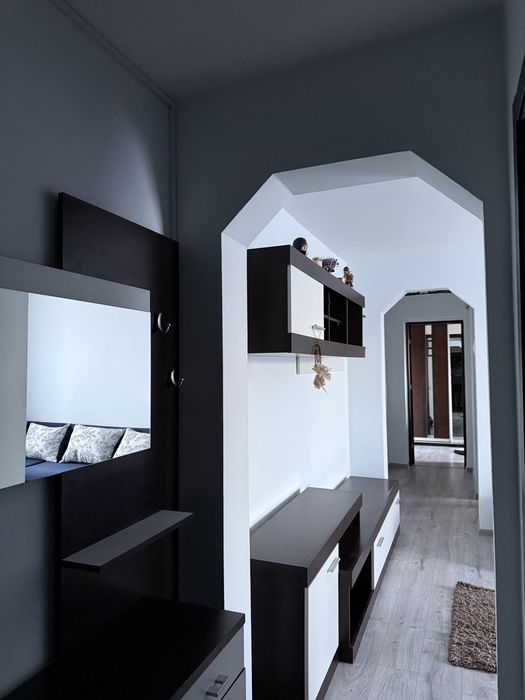 Inchiriere apartamente 3 camere, zona Piață Vest