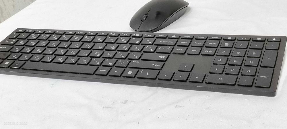 Продам Клавиатура+мышь HP беспроводная в отличном состоянии