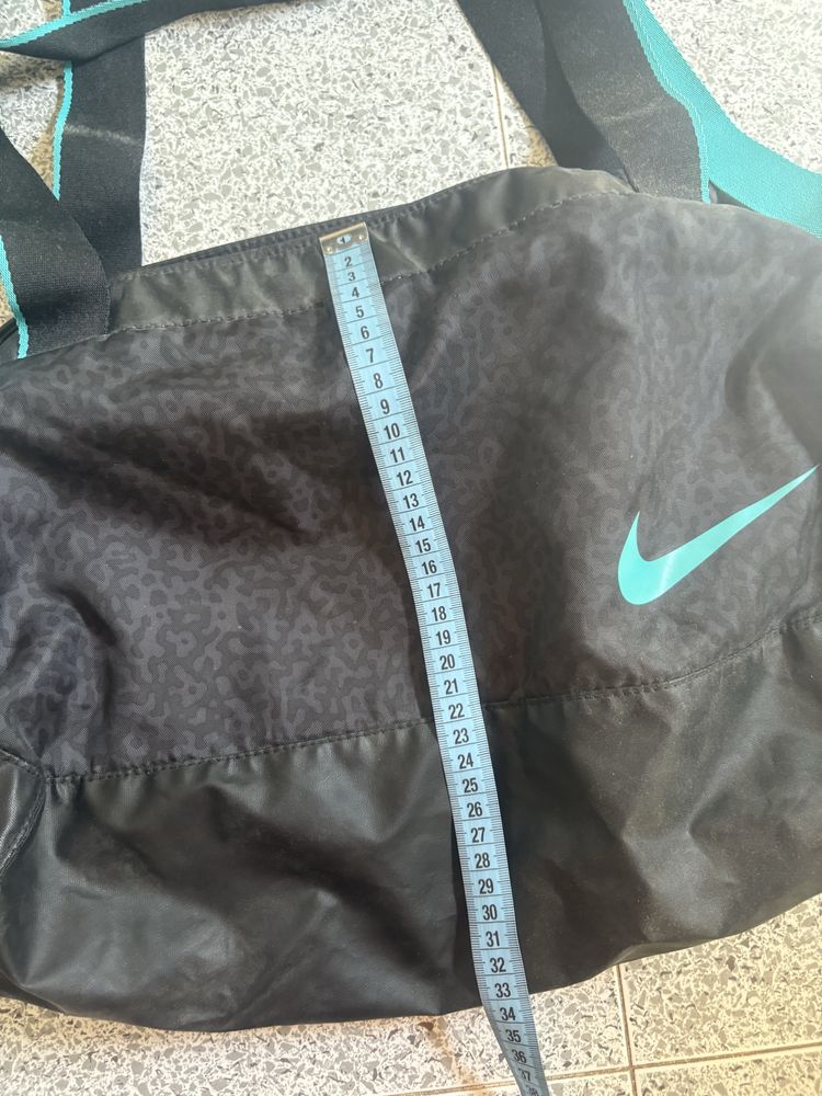 Nike спортно сакче