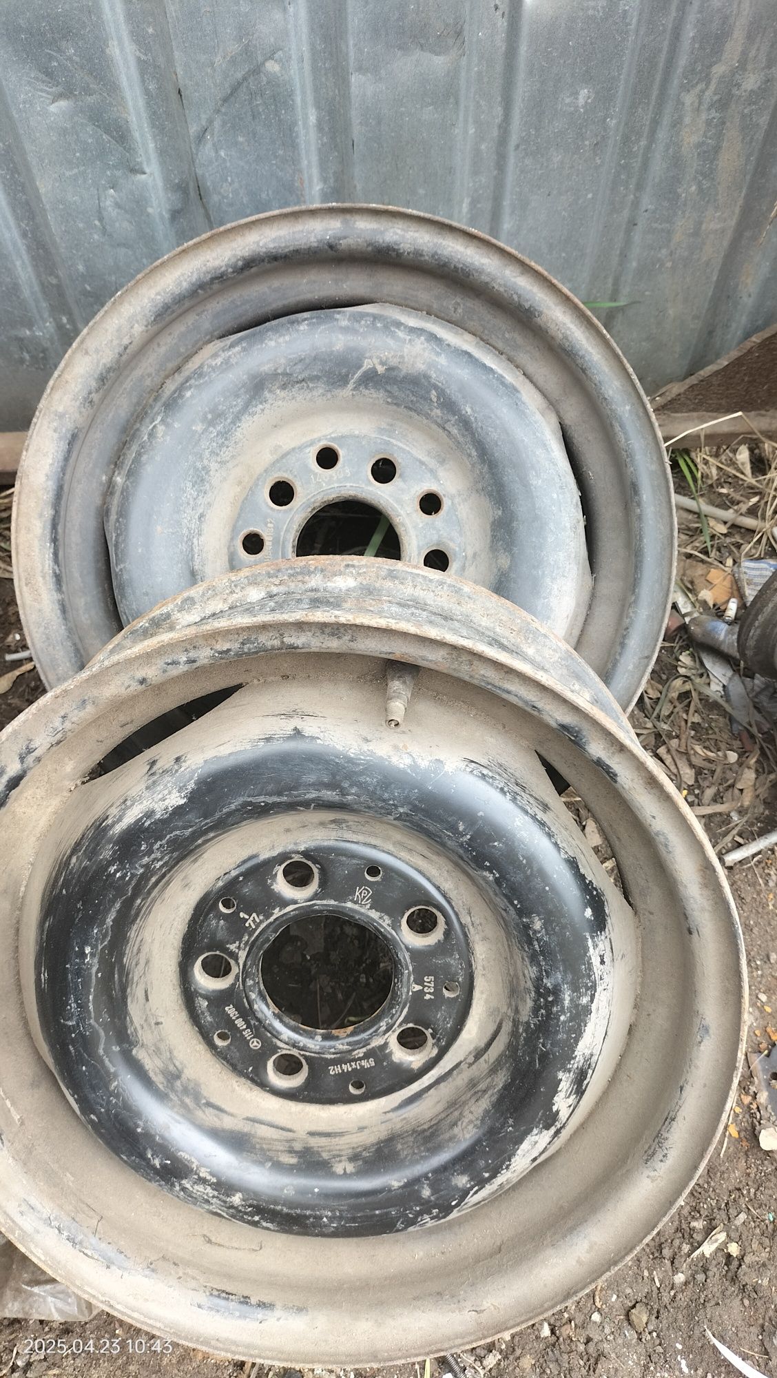 Диски на r 15 и r 14.