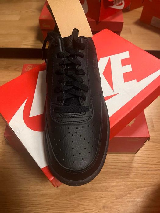 Маратонки  NIKE  3