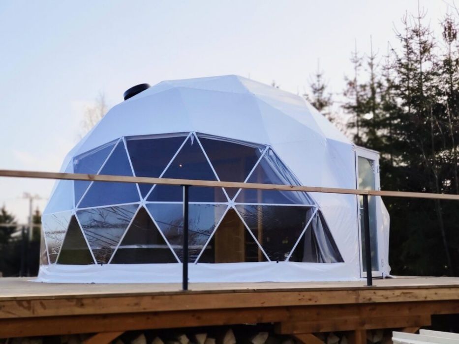 Cort tip igloo semi transparent 30 mp,6m dia,structura metalica,terasa