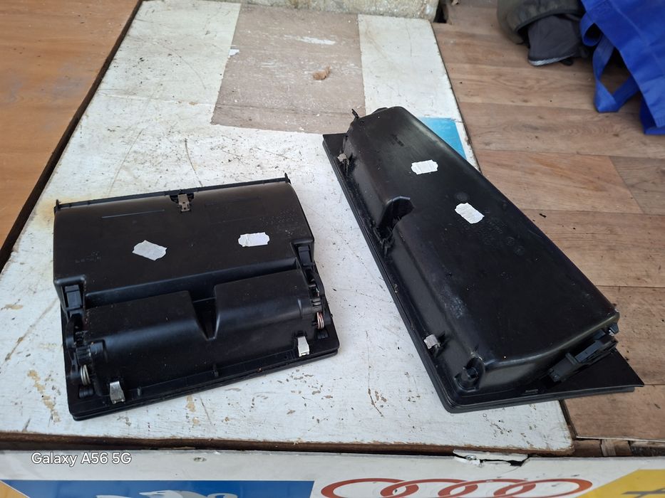 Оригинална горна жабка за VW Sharan.  SEAT Alhambra.Ford Galaxy.