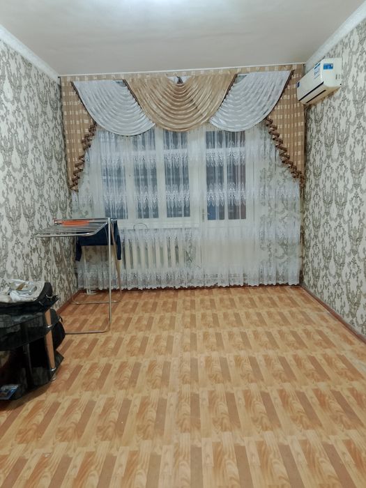 Квартира сотилади 3 хонали 4 этаж. Етти гузал