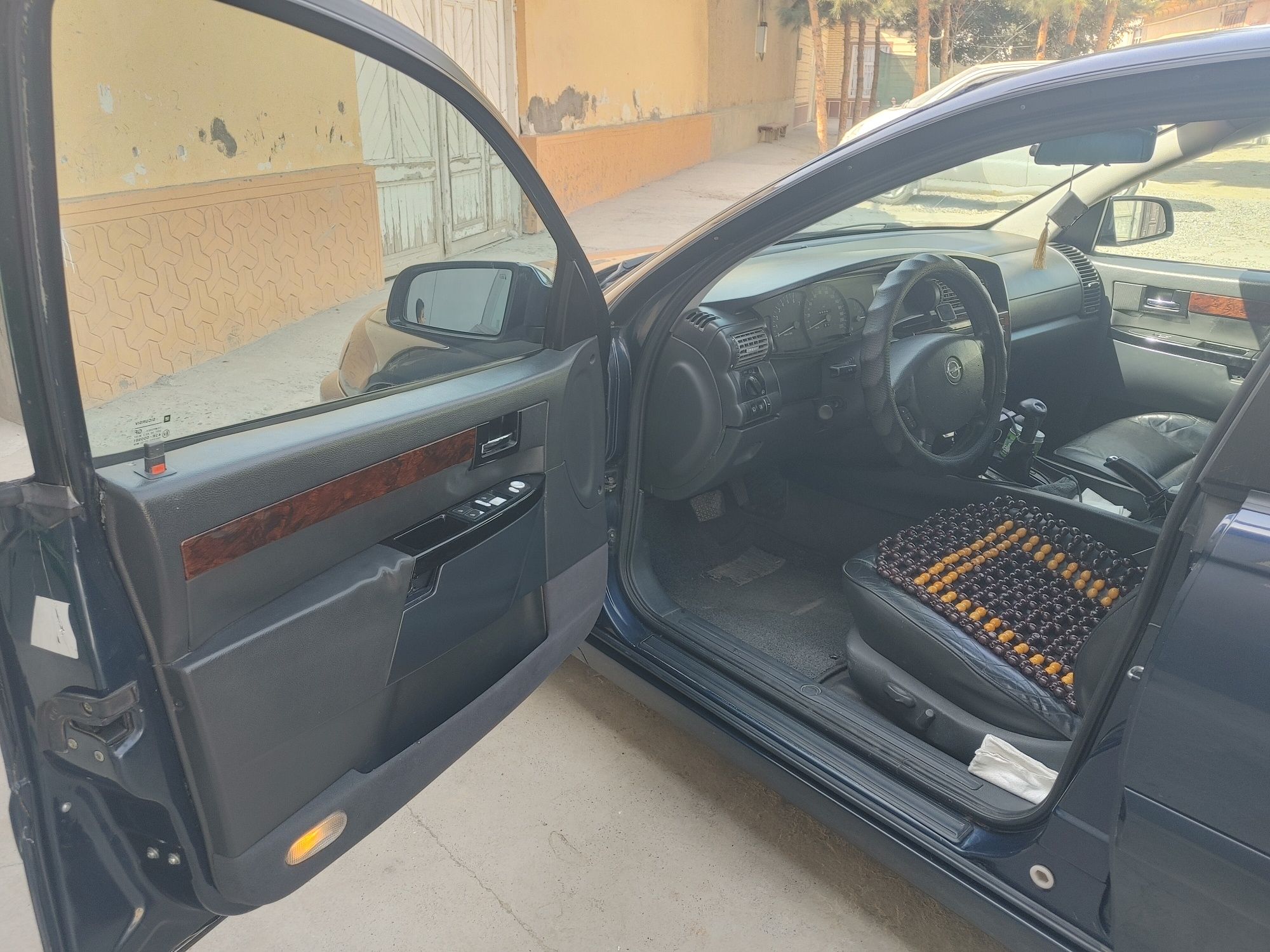 opel omega opel omega