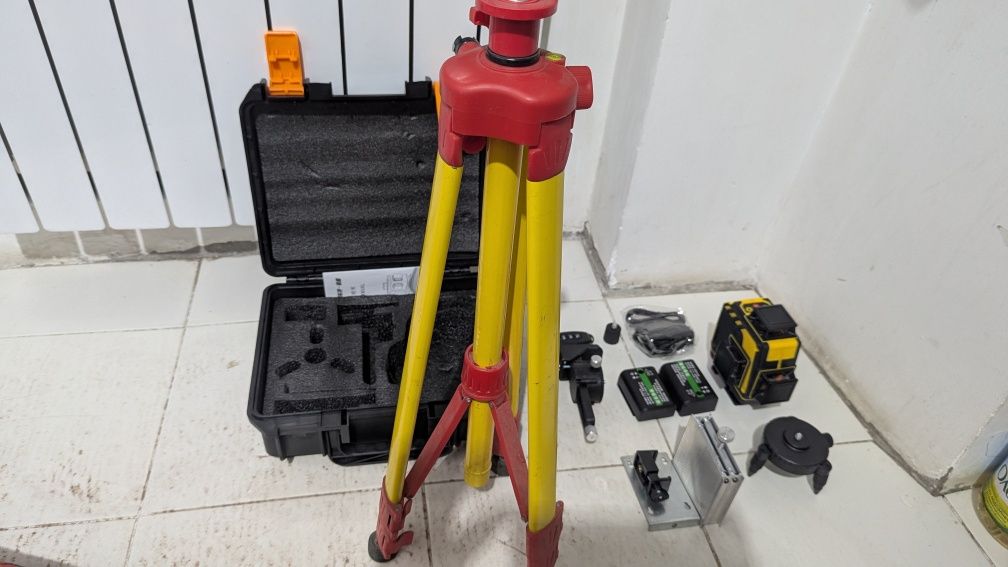 Laser uroven 4 D explorer