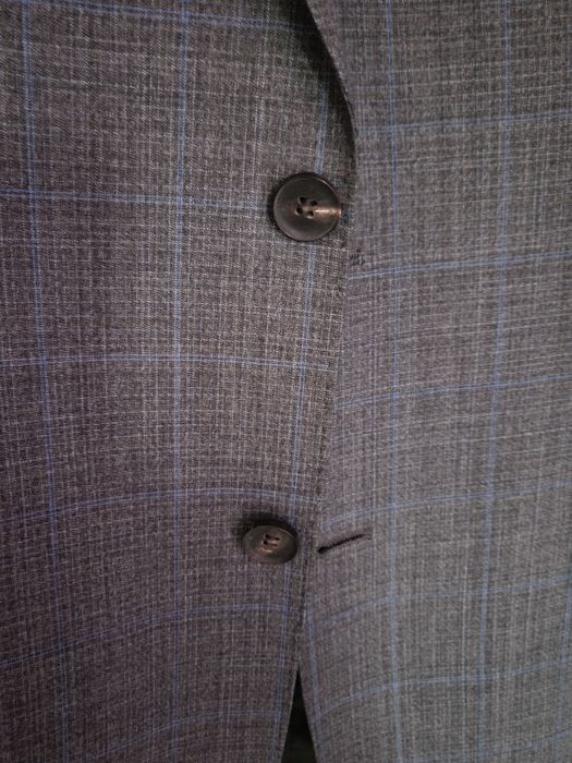 Мъжки костюм-Gianfranco Ferre 58IT размер 

мъжки костюм, черен, 52 IT