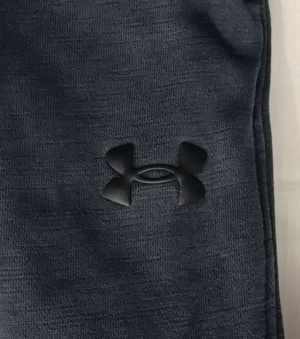 Under Armour UA The Rock Sweatpants оригинално долнище ръст 137-147см