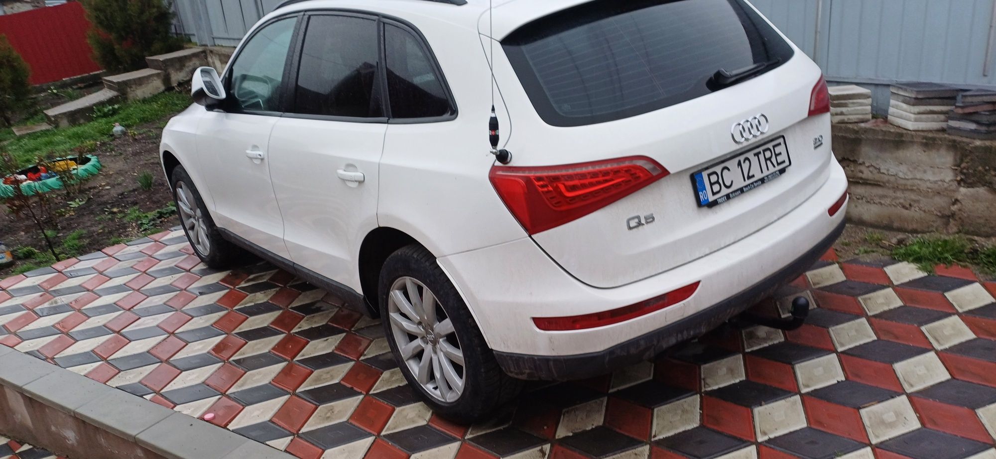 AUDI Q5 2011 10000 EURO Negociabil