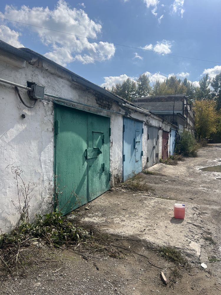 Продам гараж в центре города 4 мкр