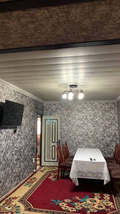 Продается квартира 3 комнатная 9 мкр 1 этаж дом кирпичный