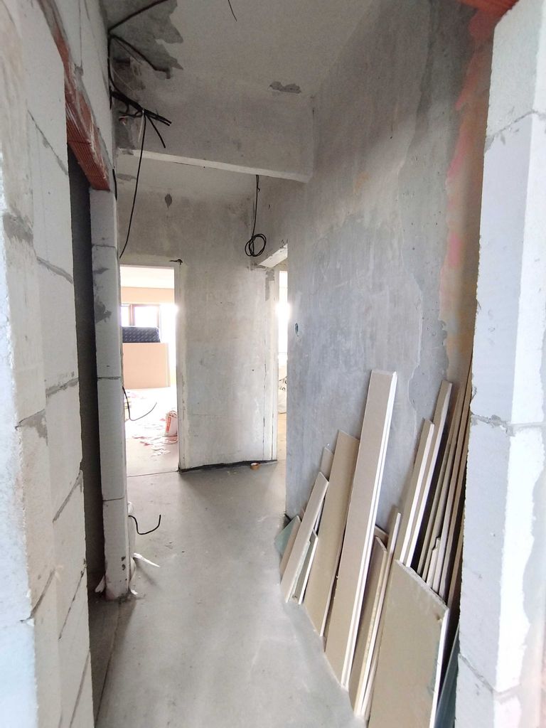 Продава се Тристаен апартамент в Перник, Изток - 90 кв.м за 1262 €/кв.м - Снимка #3