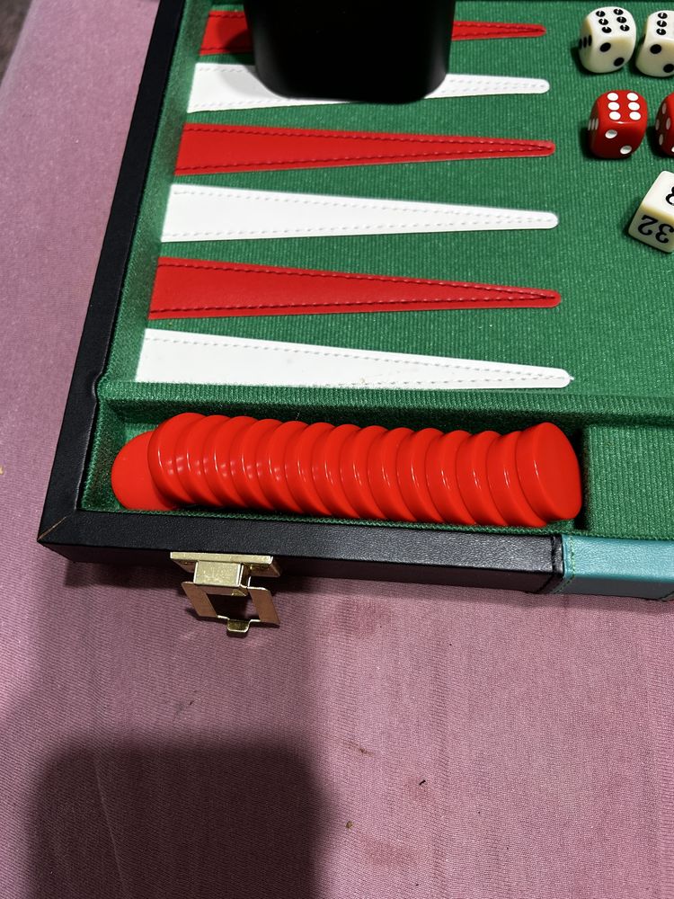 Joc de table  nou, tip servieta