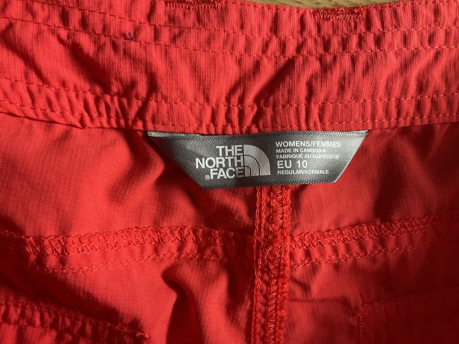 Pantaloni originali The north face ca noi