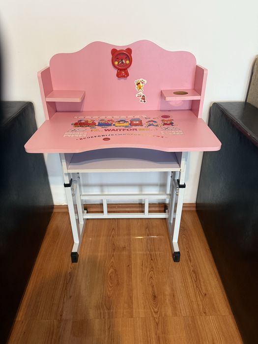 Birou cu scaun copii, cadru metalic, reglabl, roz (învățare și joacă)